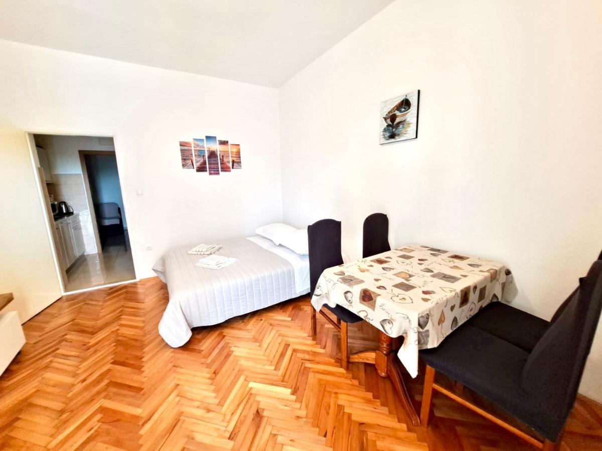 Nemira Beach Getaway Omis Exterior photo